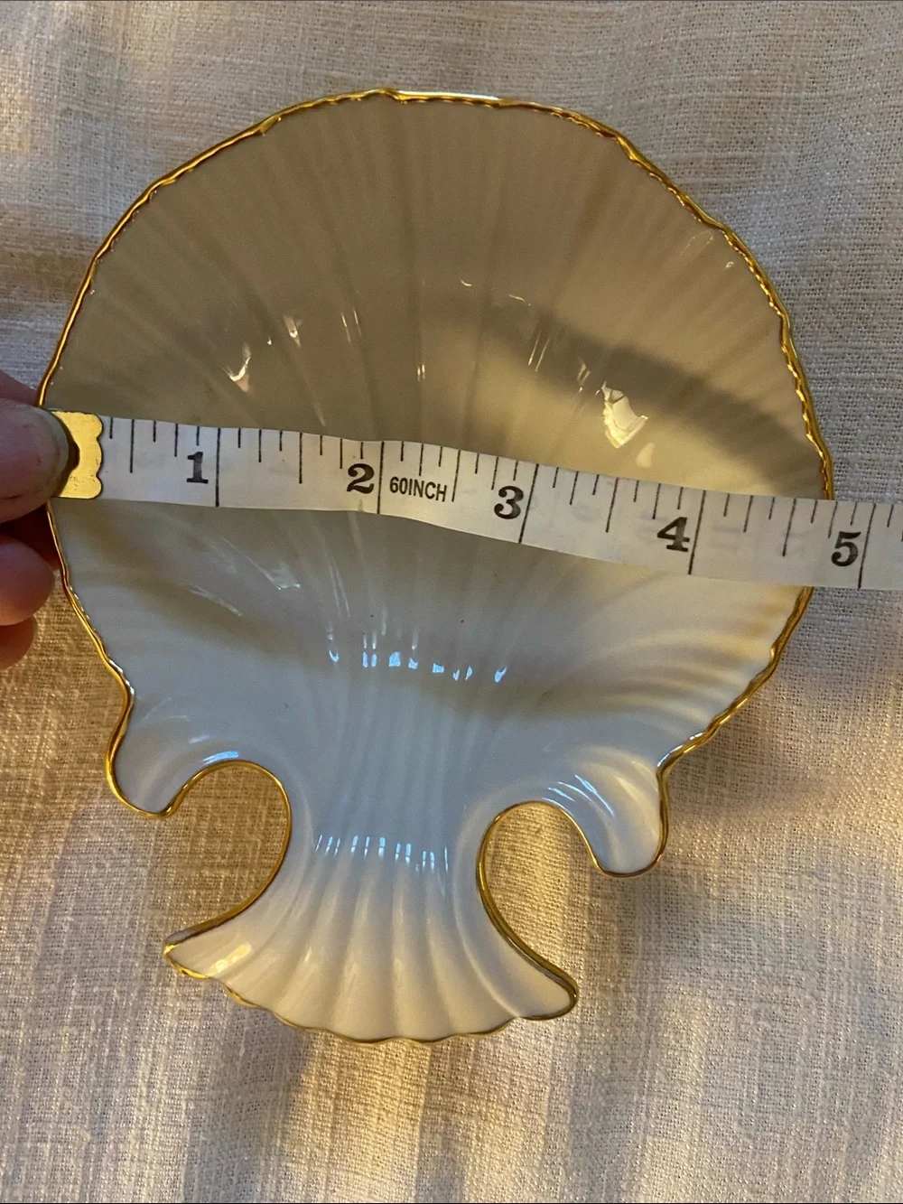 Lenox scallop shaped